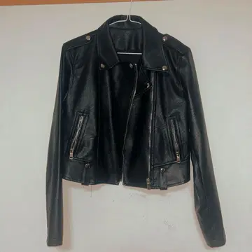 블랙 가죽 라이더 자켓