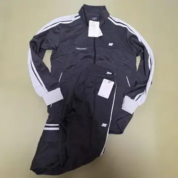 미사용품 new balance 셋업 저리 M 사이즈