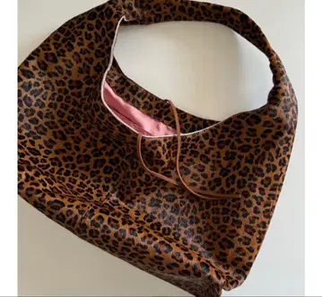 ok.soon 택 포함 새상품 leopard leather bag