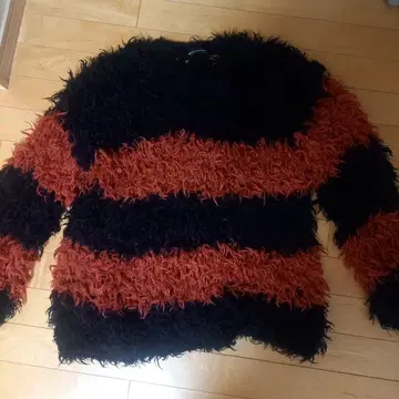 라드 뮤지션 오렌지 블랙 스웨터 44