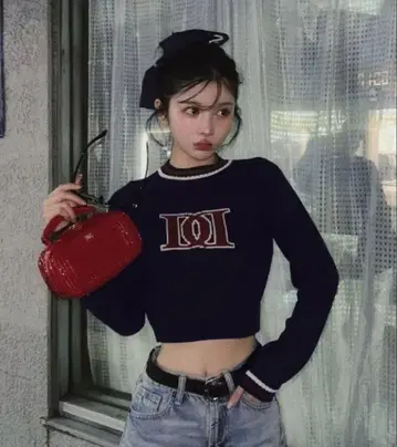 darich 다리치 레트로 DD 로고 니트탑