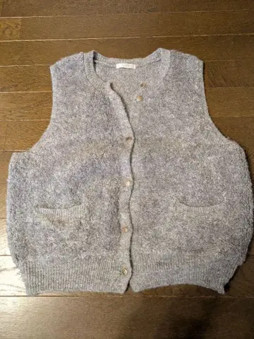 그레디 브릴리언트 소매 니트 베스트