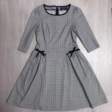 M's GRACY 화이트와 블랙 스트레치 원피스 38