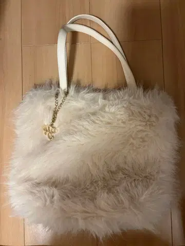 MANSION de MANSION 퍼 핸드백 (참 탈부착 가능)