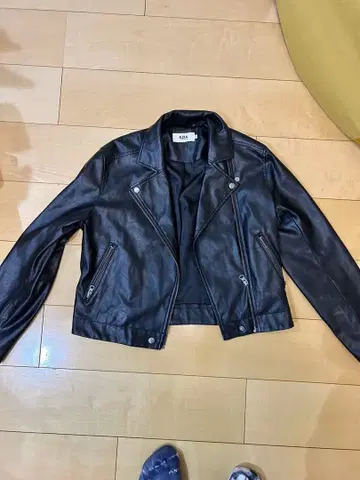 AZUL by moussy 블랙 라이더 자켓 M 사이즈
