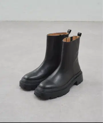 개럴개런트 이번 시즌 탱크 밑창 부츠 36