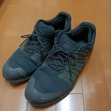 vainl archive inov8 GORE-TEX 26.5cm