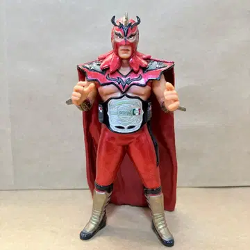 울티모 드래곤 피규어