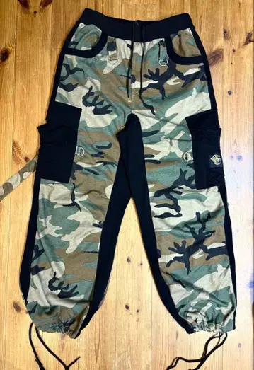 카모플라쥬 카고 팬츠 사이드 포켓 포함