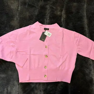 aga 핑크 V넥 크롭 가디건 정가 15,000엔