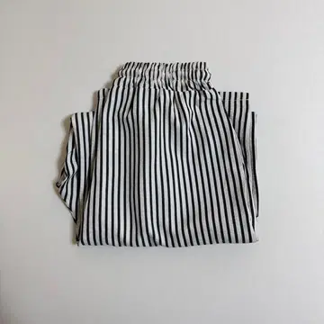 Sibura 라이크 스트라이프 세미 와이드 팬츠