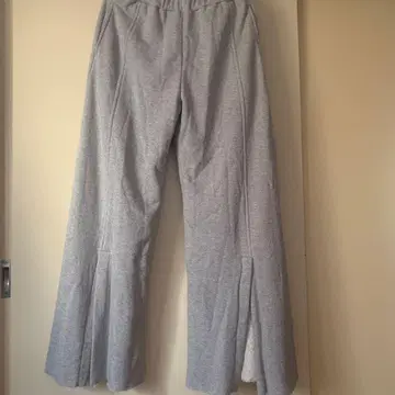 Uhr 그레이 플레어 팬츠 슬릿