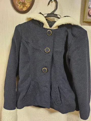 axes 포에틱 숏 기장 코트 M