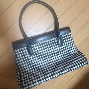 agnis b. 에네스베 하운드투스 체크 패턴 토트백 성숙/러블리