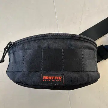 BRIEFING 바디백 블랙 MADE IN USA