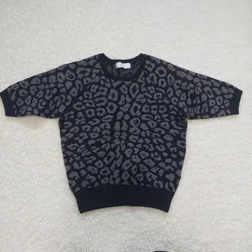 [ LE CIEL BLEU ] 레오파드 무늬 반팔 니트 프리 사이즈