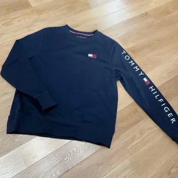 TOMMY HILFIGER 네이비 맨투맨 M