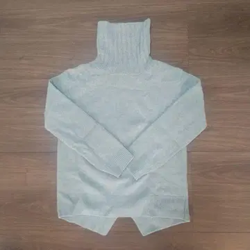 MUSE 브라운 터틀넥 스웨터