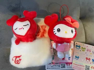TWICE 헬로키티 봉제 인형 산리오 GiGO 한정판 체브리