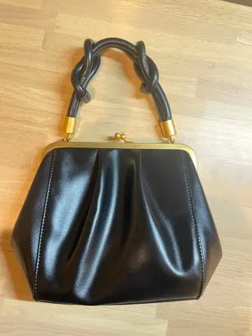 Knuth Marf 블랙 핸드백