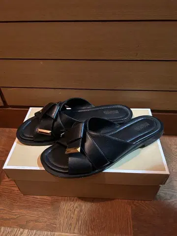 마이클코어스 샌들 MICHAEL KORS