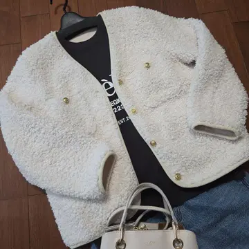 바빌론 화이트 보아 자켓 노카라 아우터