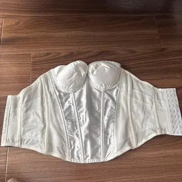 브라이덜 이너 아래 C70