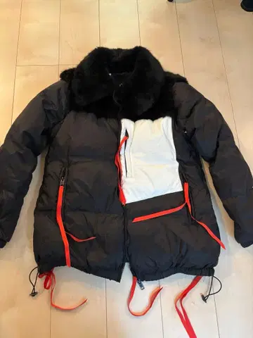 JIJIL 후드 부착 다운 자켓