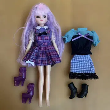 리카짱 옷 갈아입기 의류 신발 포함