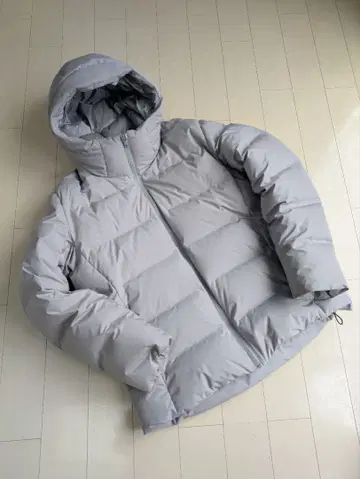 UNIQLO 심리스 다운 후드티 (3D 컷) 라이트 그레이 XL