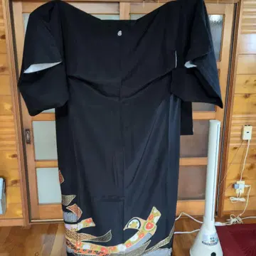 블랙 전통 예복 기모노 꽃무늬 자수 하자품