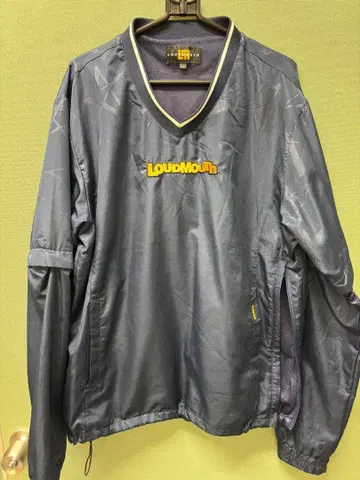 LOUDMOUTH V넥 피스테