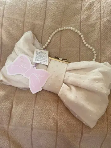 아야노류방 클러치백 화이트