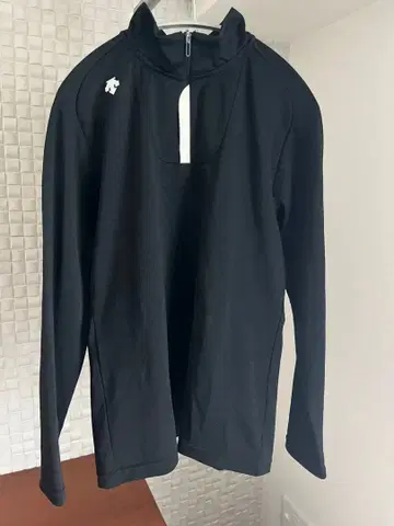 데상트 골프 스탠드 카라 셔츠