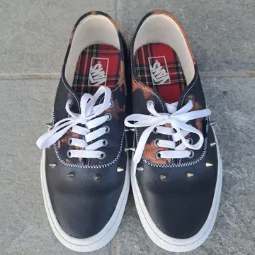VANS 스터드 스니커즈 블랙/브라운