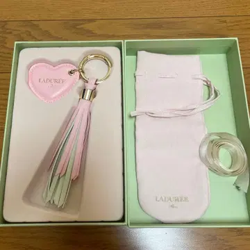 라뒤레 태슬 키링 파스텔 컬러