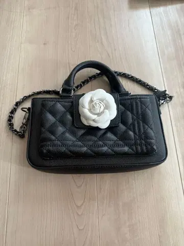 Riu riu Rose phone bag 블랙