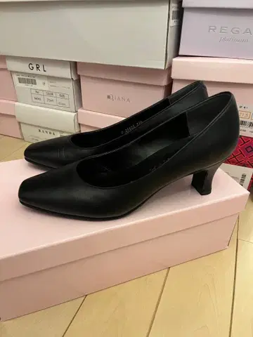 다이애나 펌프스 플레인