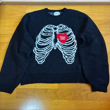 Student.Apathy 골격 디자인 니트