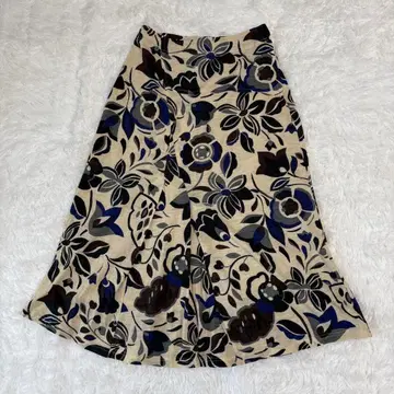 Plantation 플레어 스커트 S 꽃무늬 베이지 울 무릎 기장 귀여운
