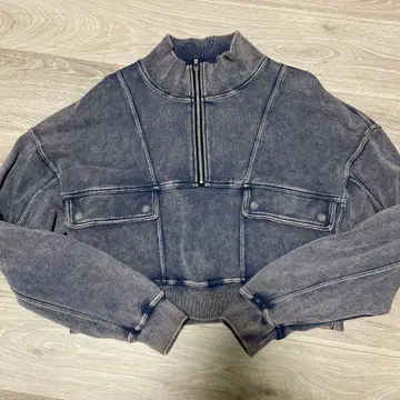 거의 새상품 JEANASIS 크롭 맨투맨 숏 풀오버