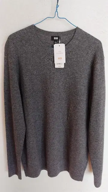 [ 미사용품 ] 유니클로 캐시미어 100% 스웨터 크루넥 L 사이즈