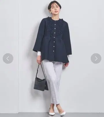 미사용 유나이티드 애로우즈 미니 프릴 니트 가디건 네이비