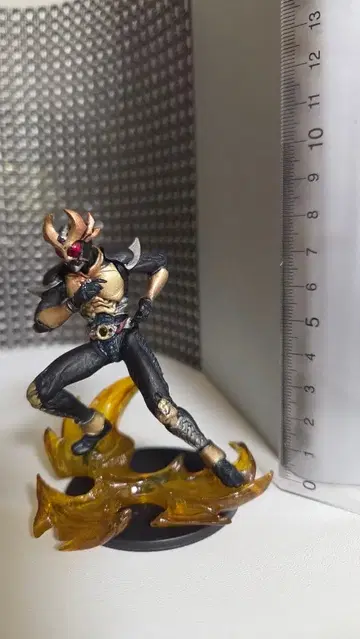 가면라이더 아기토 피규어 전투 포즈