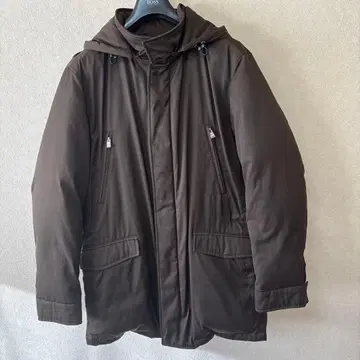BOSS 브라운 다운 자켓 후드 부착