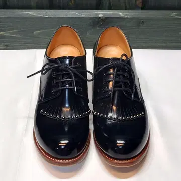 포브 클래식 레이스업 슈즈 5 에나멜 퀼트 탭 탈부착 가능