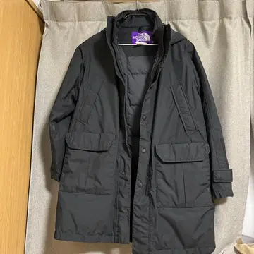 north face의 다운 코트
