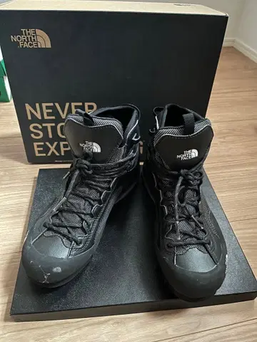 THE NORTH FACE 등산화 블랙 24cm