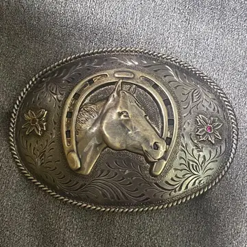 빈티지 버클 말 호스 루비