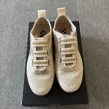 노네임 스니커즈 36